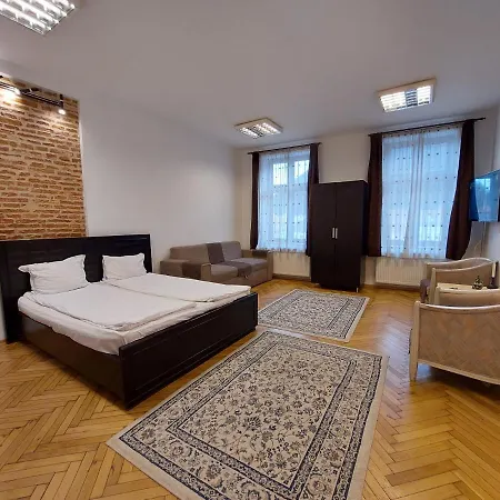主廣場多樣公寓 Braşov Exterior photo
