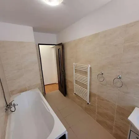 主廣場多樣公寓 Braşov Exterior photo