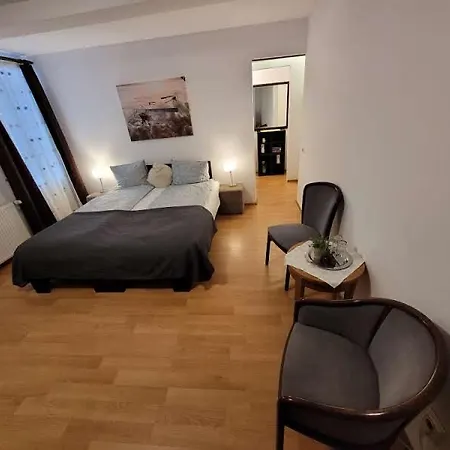 主廣場多樣公寓 Braşov Exterior photo
