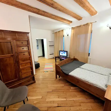 主廣場多樣公寓 Braşov Exterior photo