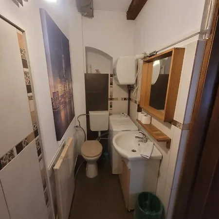 主廣場多樣公寓 Braşov Exterior photo