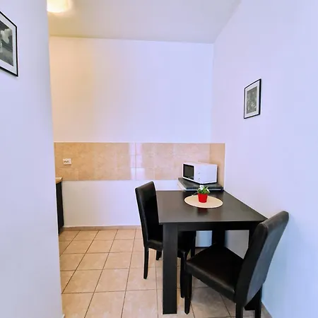 主廣場多樣公寓 Braşov Exterior photo