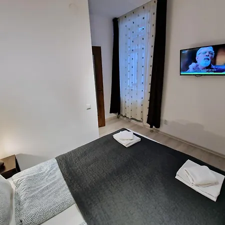 主廣場多樣公寓 Braşov Exterior photo