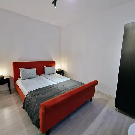 主廣場多樣公寓 Braşov Exterior photo