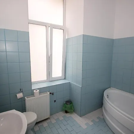 主廣場多樣公寓 Braşov Exterior photo