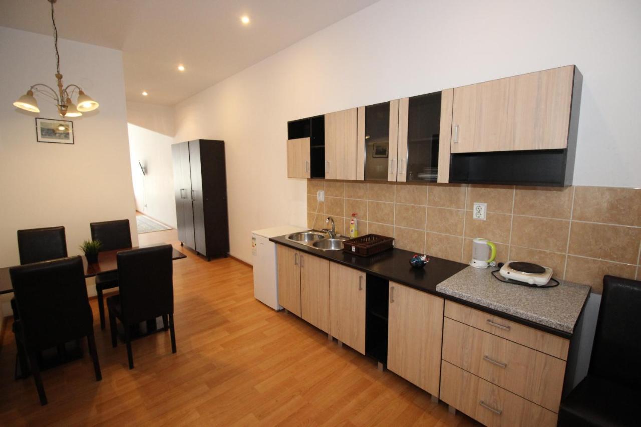 Apartment Main Square &